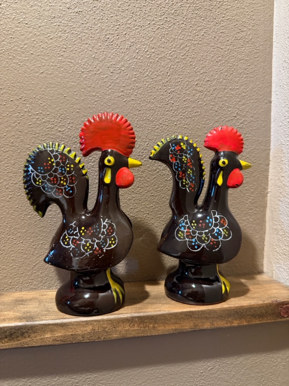 Vintage Japanese Redware Hand -Painted Rooster Salt & Pepper Shakers
